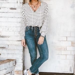 Cabi Relax Game Day Sweatshirt Womens Size M Lounge Comfort Minimal Neutral